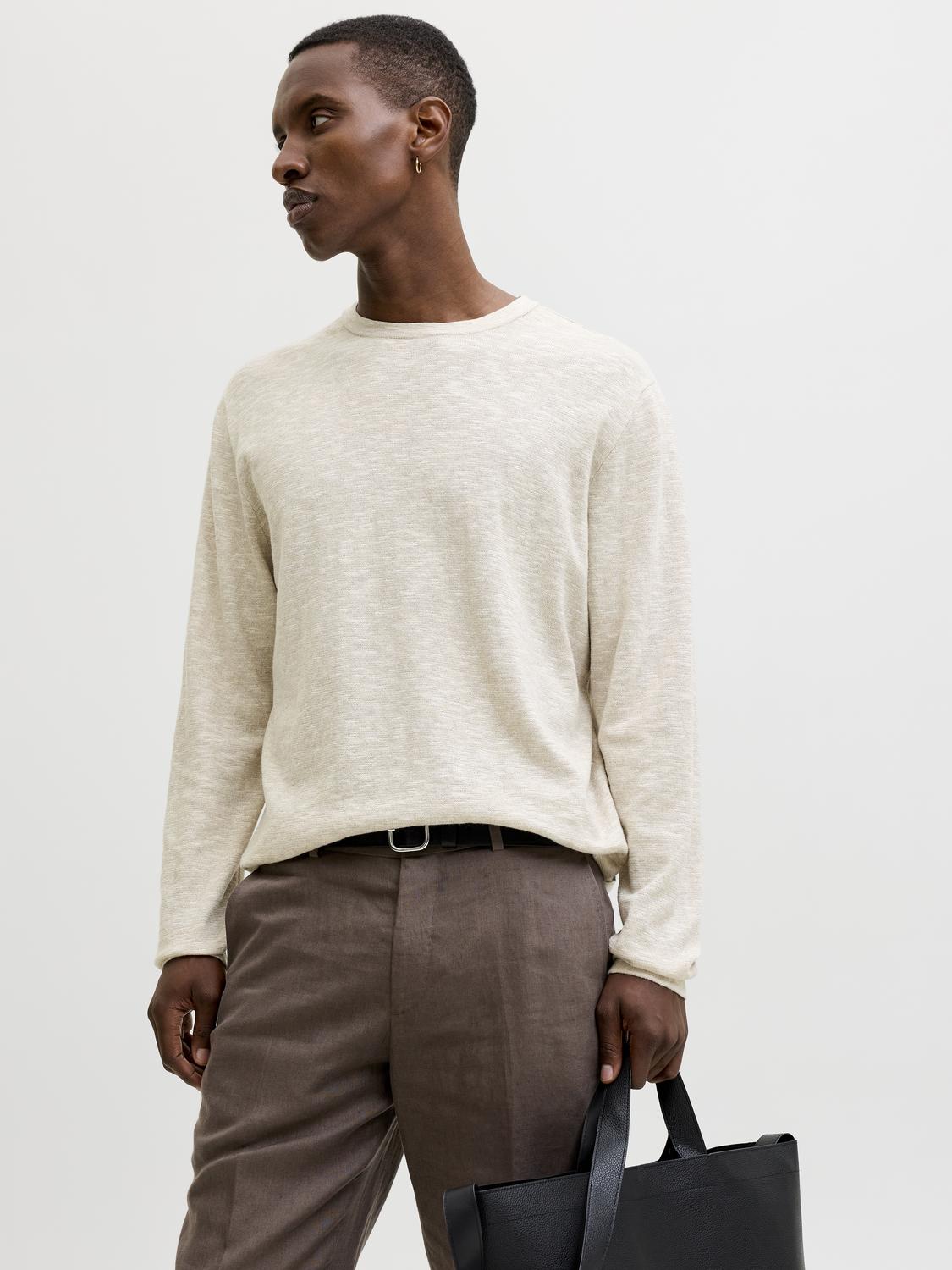 model_shot-front